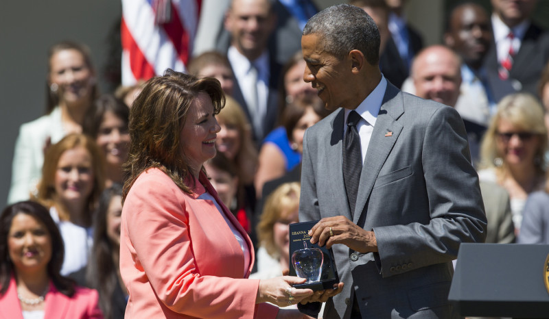 President Obama presents the 2015 Teacher of the Year award to Shanna Peeples on April 29, 2015