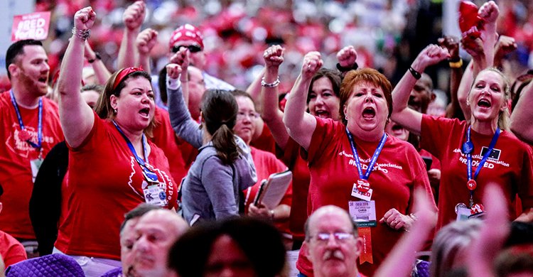 nea members at 2018 representative assembly