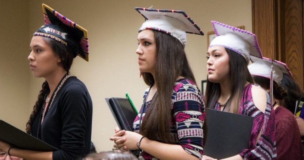 high school graduation dress code