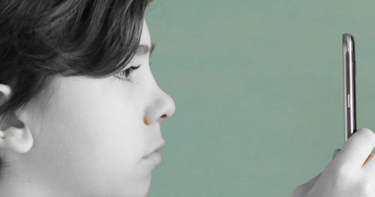 Negative impact of social media on students picture