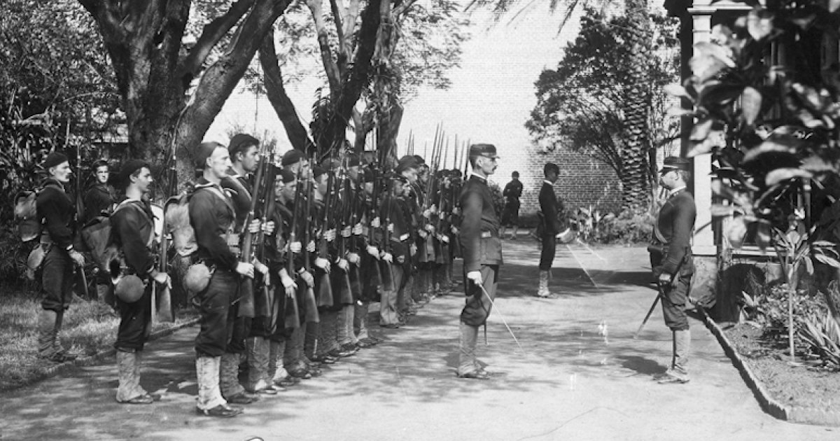the hawaiian monarchy was overthrown by