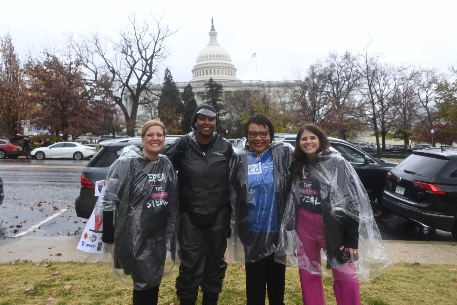edcuators rally in the rain