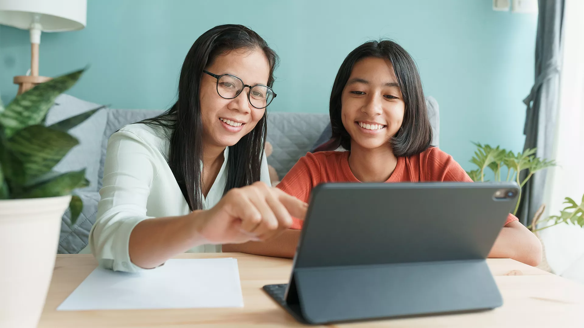 mother and daughter on virtual phone call