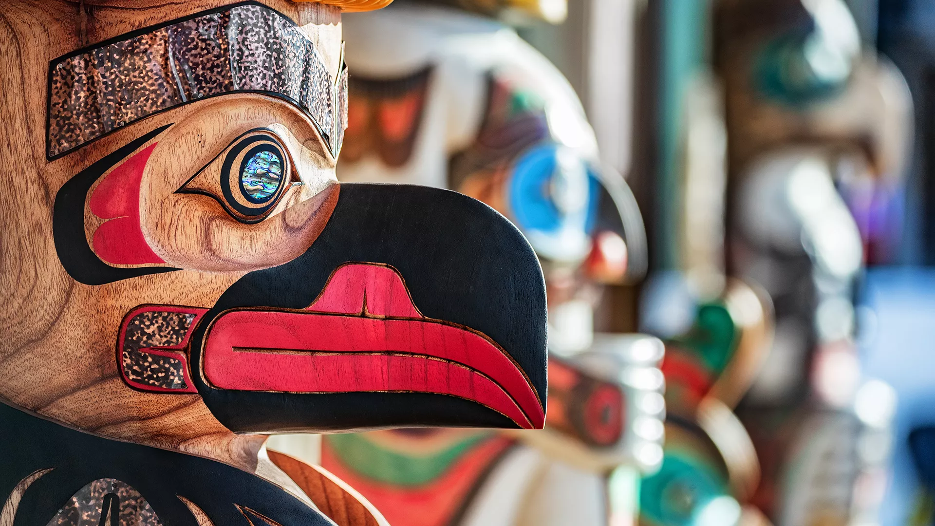 Alaska totem pole carving art sculture