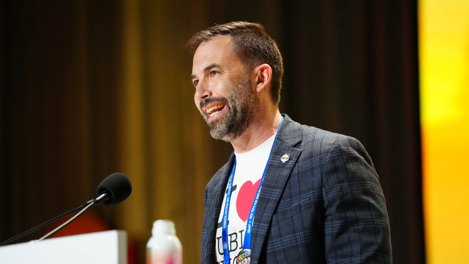 Illinois teacher elected to NEA Executive Committee