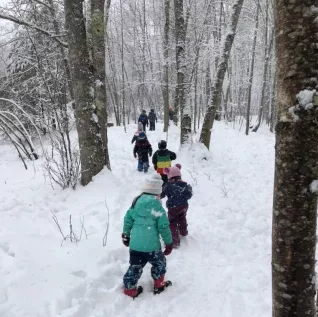 Photo of preschoolers on snow hike
