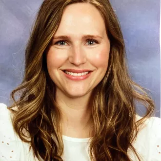 Headshot of Amanda Andrews