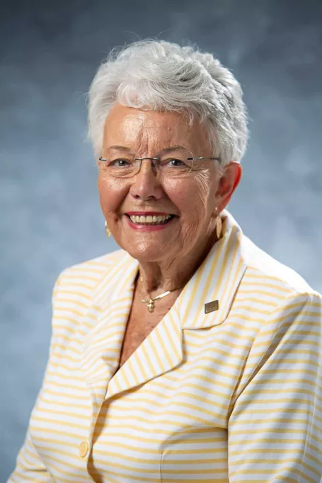 Outgoing NEA-Retired President Sarah Borgman