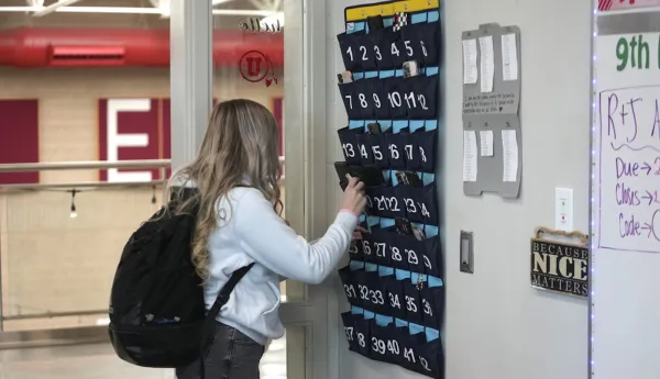 cellphone bans in school