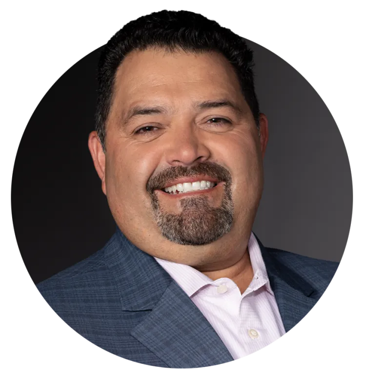 Noel Candelaria headshot