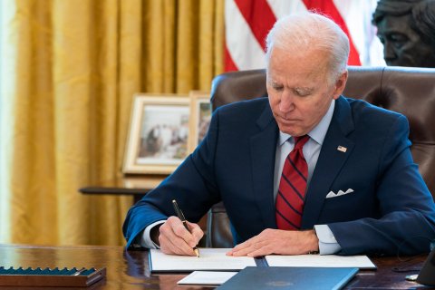 Biden signing ARP