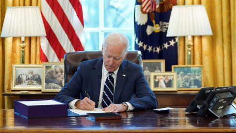 Biden signing ARP