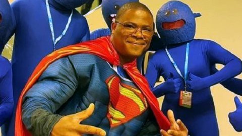 Donte Felder dressed as Superman at comic con event